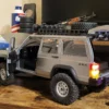 jeep cherokee xj mn78 auto rc escala 1-12 sobre fondo blanco o montañoso