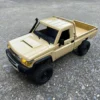 toyota land cruiser 79 mn82 auto rc escala 1-12 sobre fondo blanco o rocoso